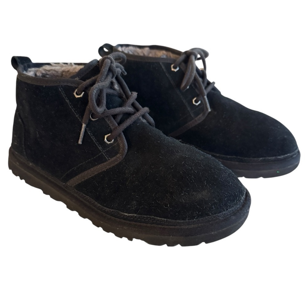 UGG Neumel Black Suede Shearling Lined Chukka Boots - Men’s Size 9 - Picture 1 of 9